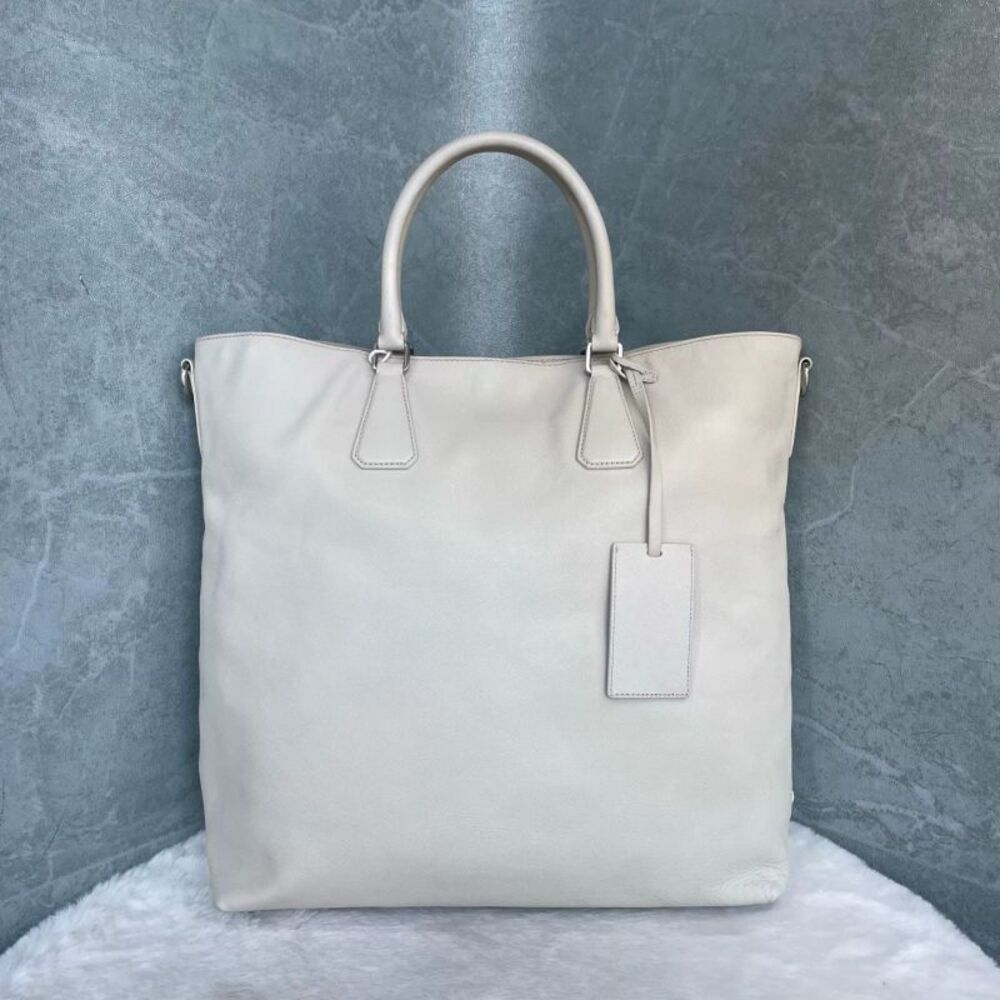 Prada Women Pre-Loved Bag Very Good Condition